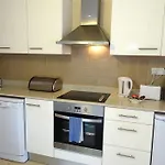 Bay Sea View Apartment *