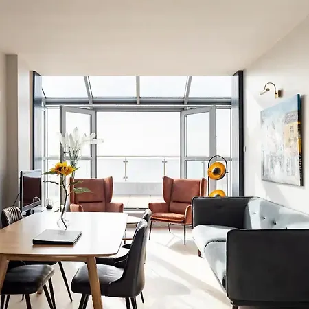 Bay Sea View Apartment