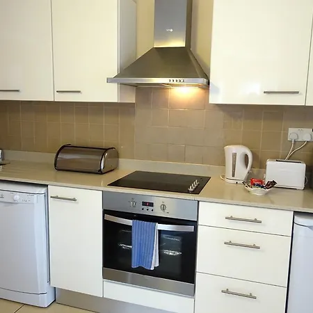 Bay Sea View Apartment *